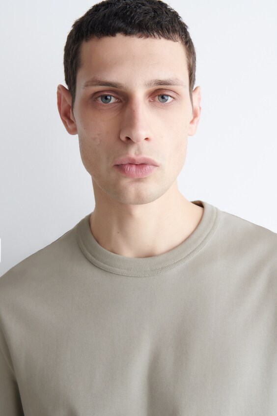 Футболка из хлопкового интерлока с круглым вырезом