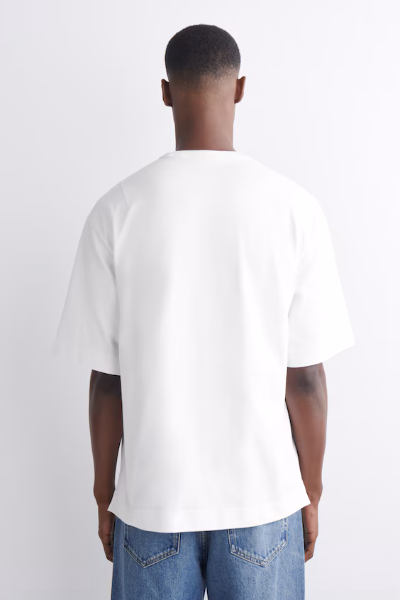 Oversized футболка из плотной ткани