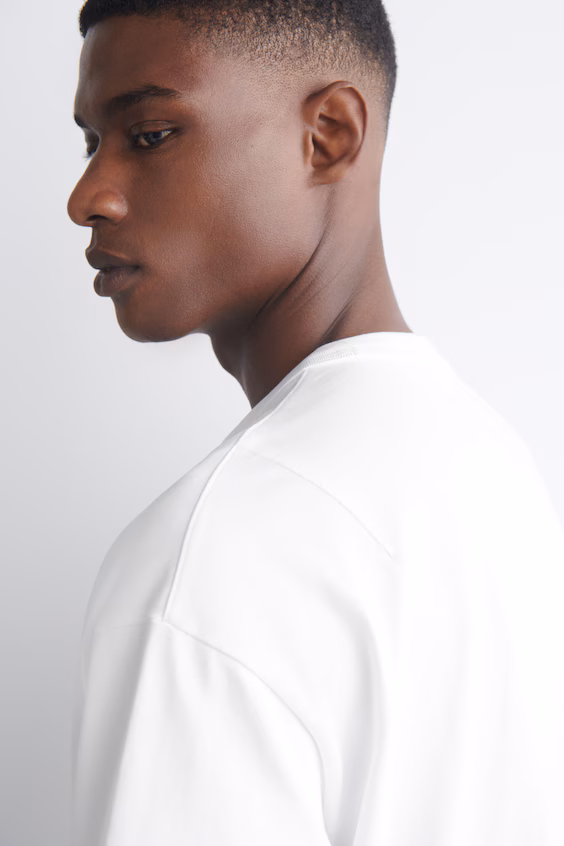 Oversized футболка из плотной ткани