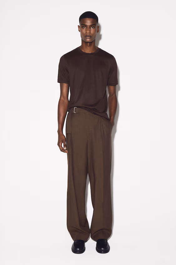 Легкий свитер из шерсти