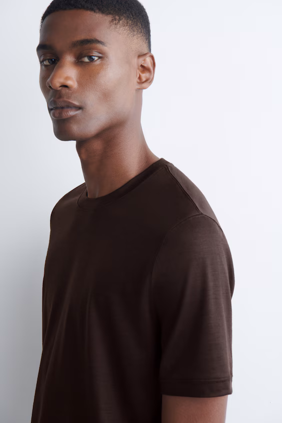 Легкий свитер из шерсти