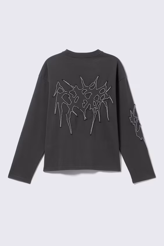 Свитер с квадратным вырезом и графичным узором