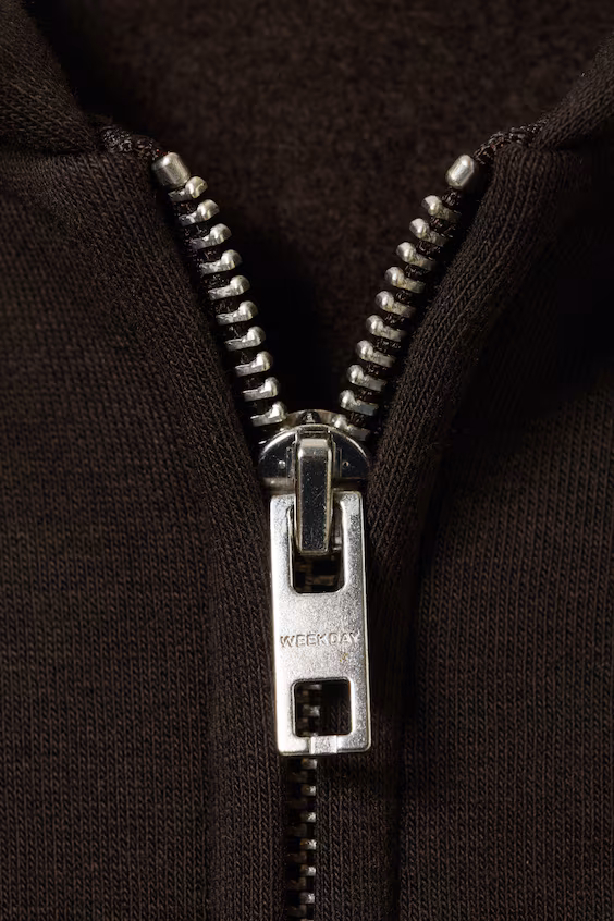 Толстовка с молнией и свободным кроем