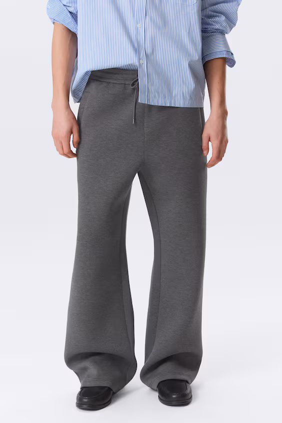 Широкие брюки-джоггеры из ткани скуба