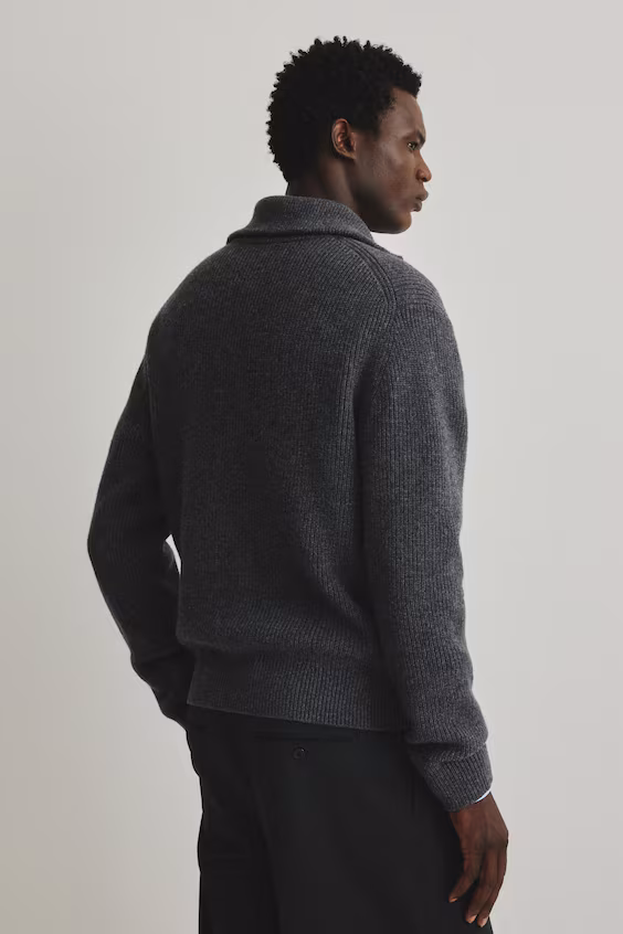 Поло из шерсти с молнией в стандартном крое