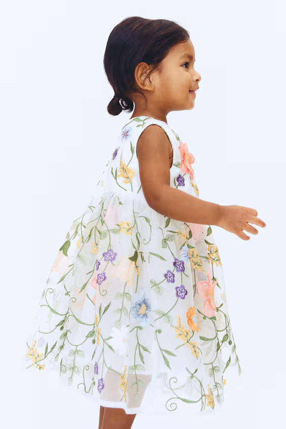 Платье из вышитой органзы