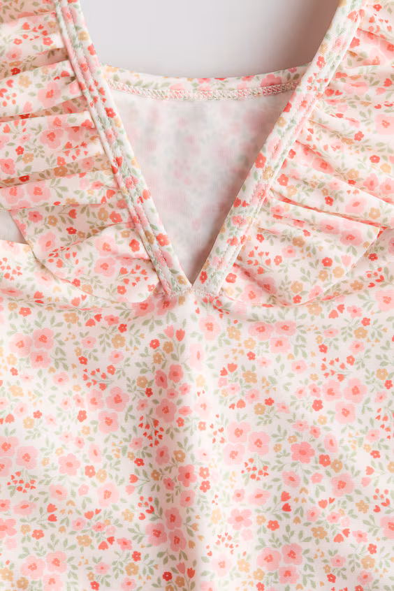 Купальник с оборкой