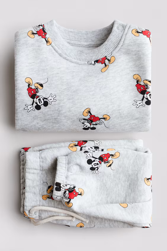 Двухштучный костюм в принт мольтоне