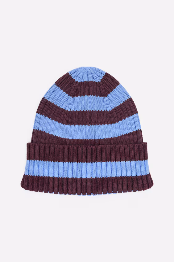 Шапка из вязаного рубчика