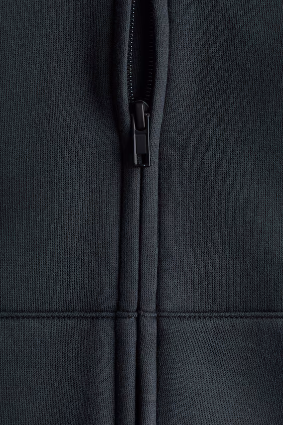 Пальто оверсайз с капюшоном и молнией