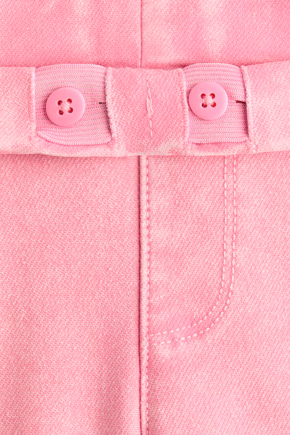 Джеггинсы с широкими брючинами в джинсовом стиле