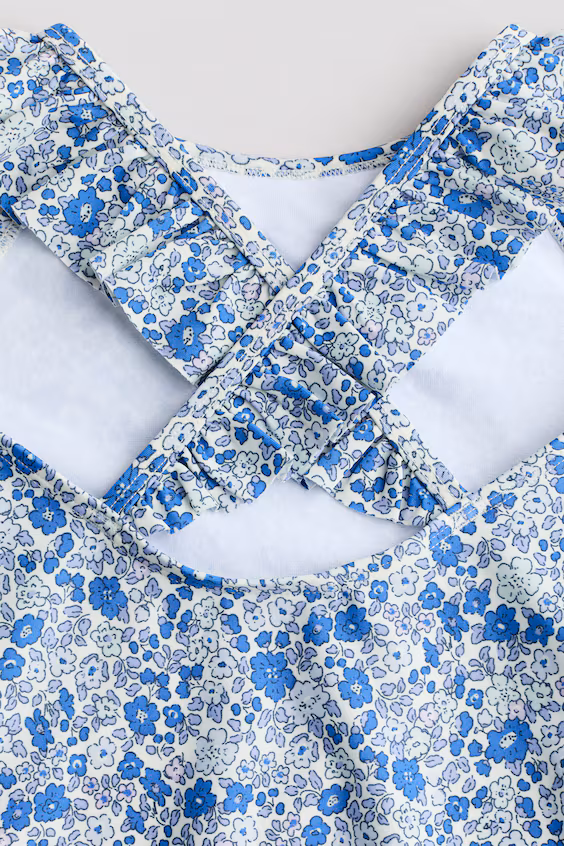 Купальник с оборкой