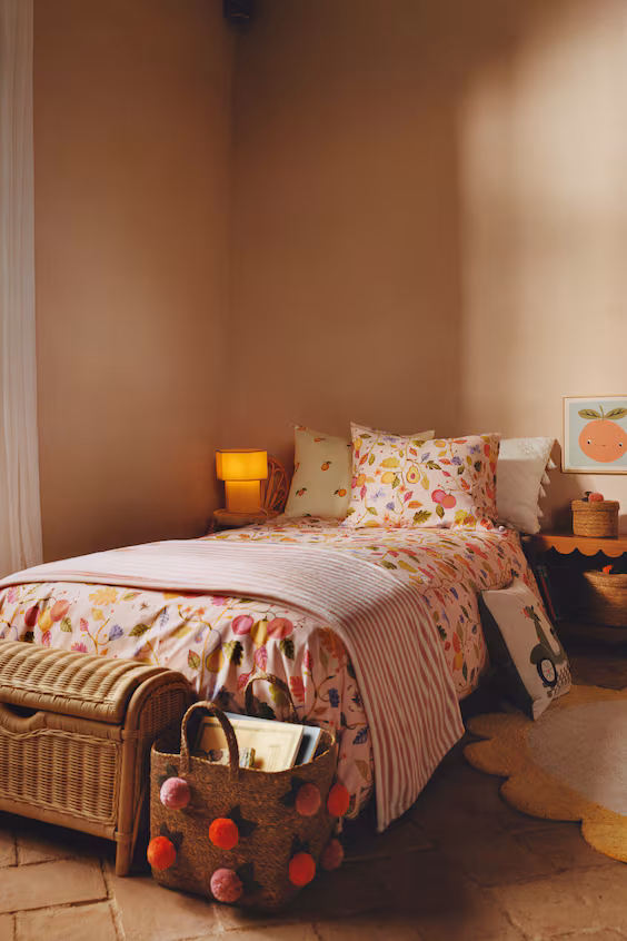 Маленькая корзина для хранения из морской травы