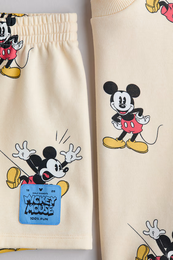 Комплект кофты и шорт