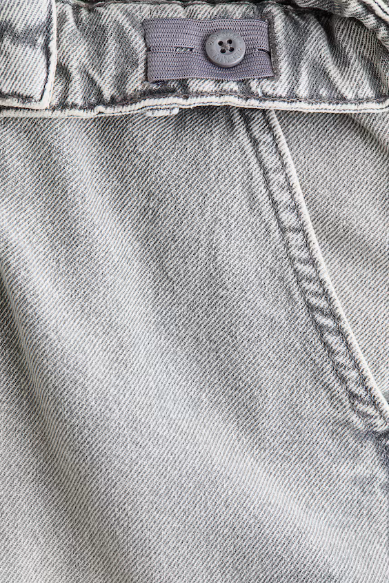 Джинсы с карго и свободным кроем