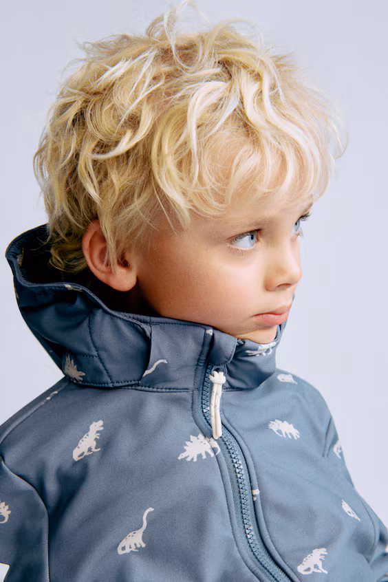 Ветровка из водоотталкивающего мембранного материала