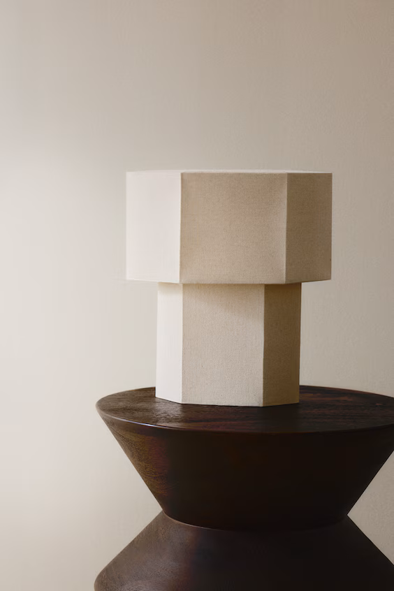 Шестигранный настольный светильник