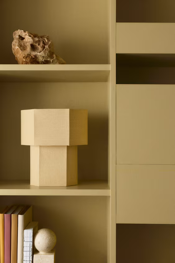 Гексагональная настольная лампа