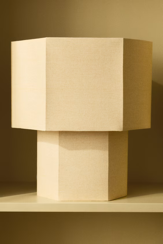 Большая гексагональная настольная лампа