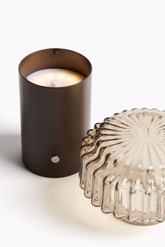 Подзаряжаемая настольная лампа