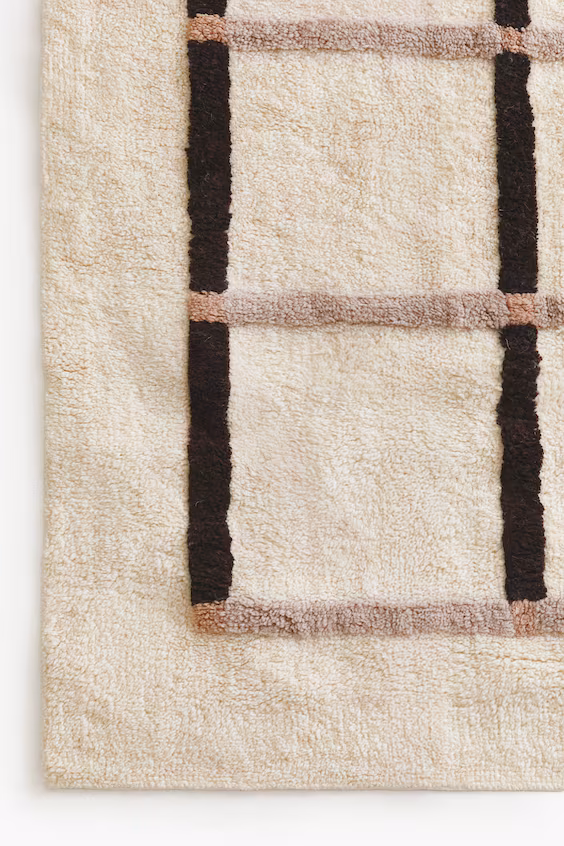 Большой ковер из смесовой шерсти с плотным ворсом