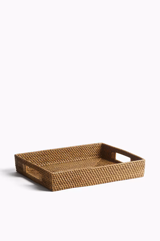 Поднос из ротанга