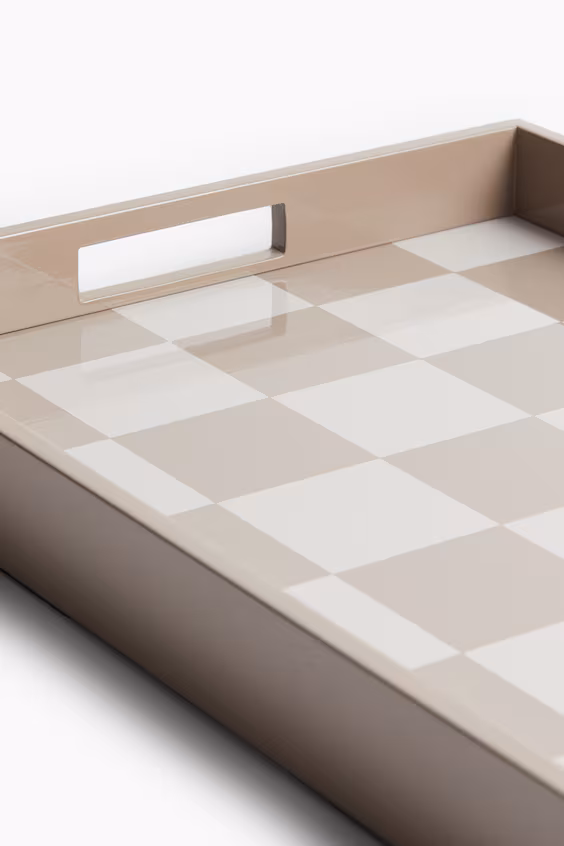 Лакированный поднос