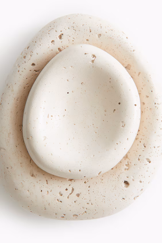 Маленькая асимметричная тарелка