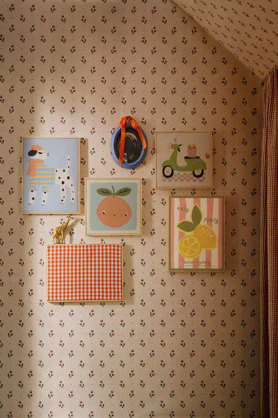 Декор для стены с животным узором h&m