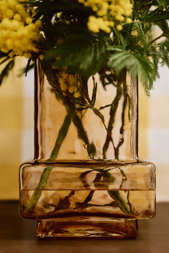 Кувшин из текстурированного стекла