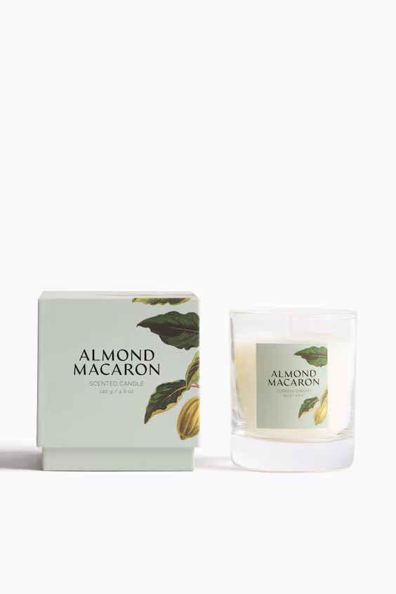 Ароматическая свеча в стеклянной банке