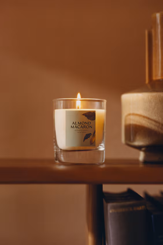 Ароматическая свеча в стеклянной банке