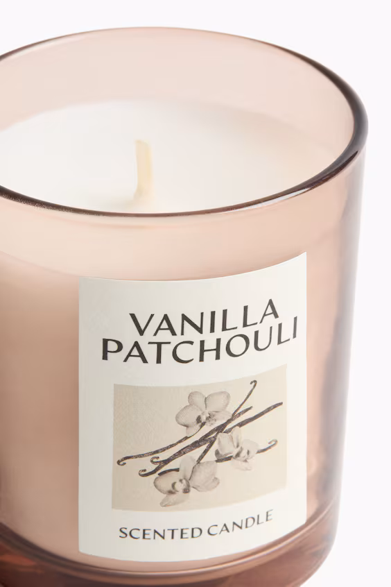 Ароматическая свеча в стеклянной подставке