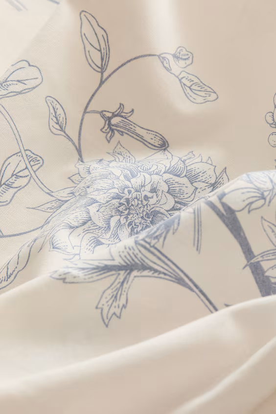 Накидка на кровать с оборкой для двуспальной кровати