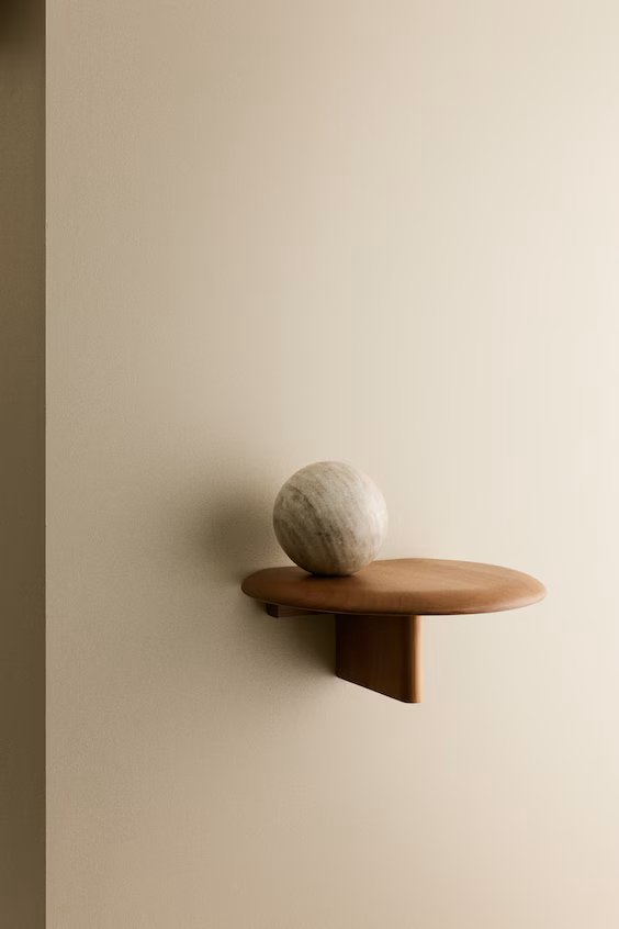 Деревянная настенная полка