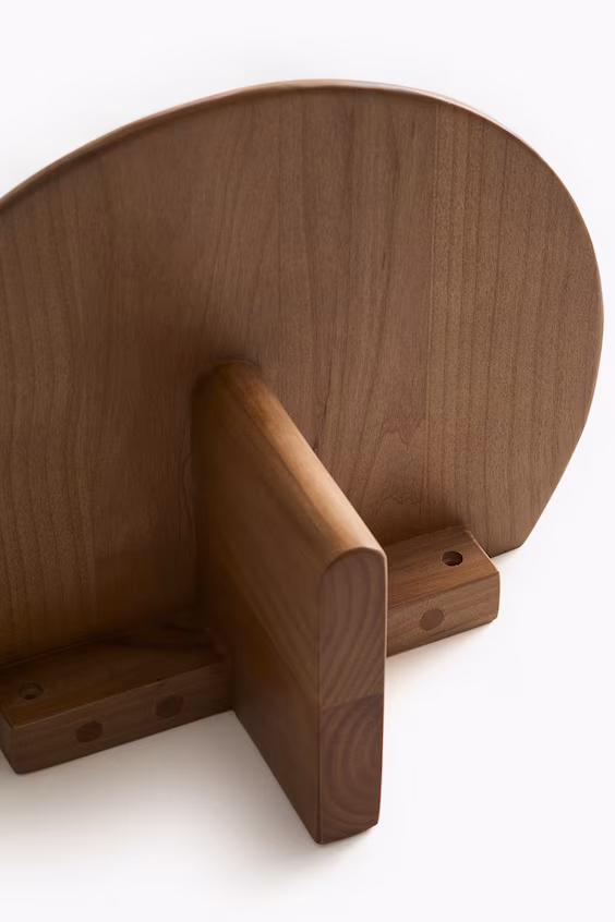 Деревянная настенная полка