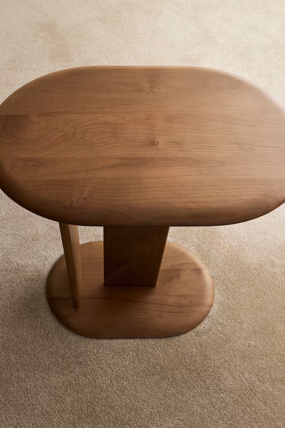 Журнальный столик из дерева