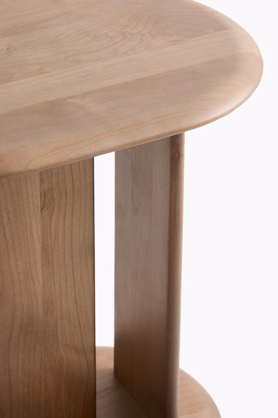 Журнальный столик из дерева