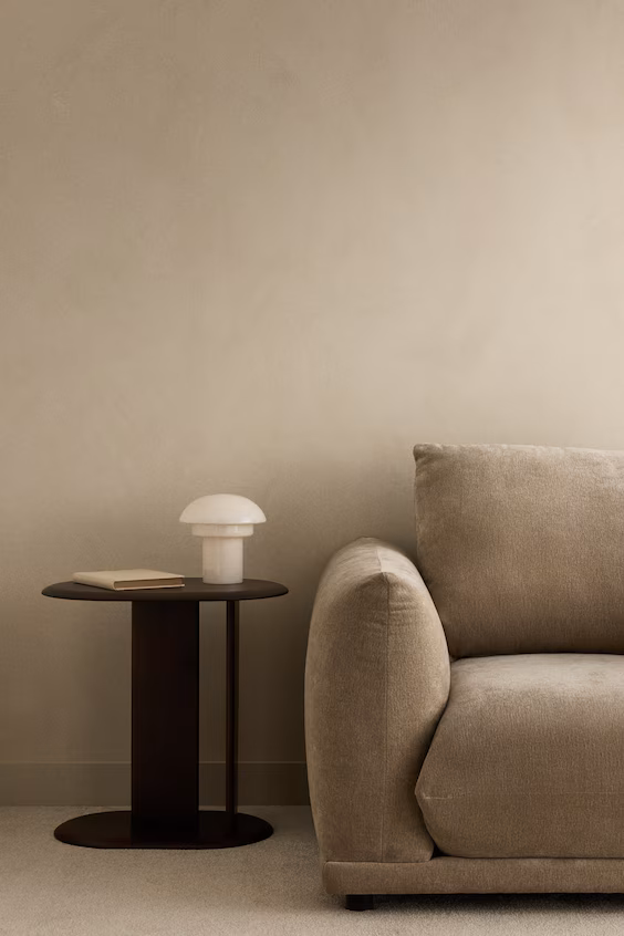 Журнальный столик из дерева