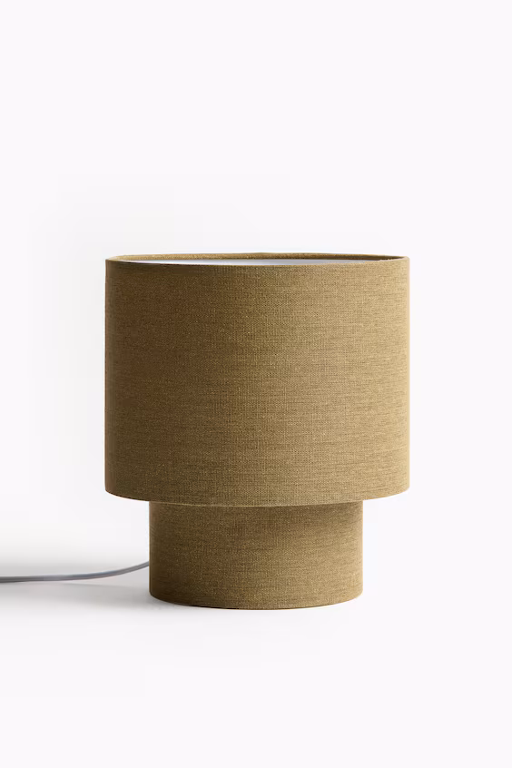 Маленькая настольная лампа