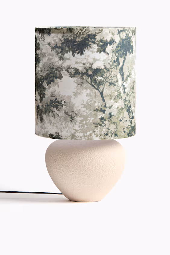 Цилиндрический настольный светильник с узором