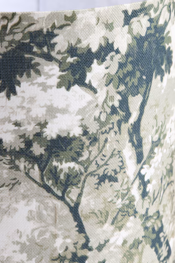 Цилиндрический настольный светильник с узором