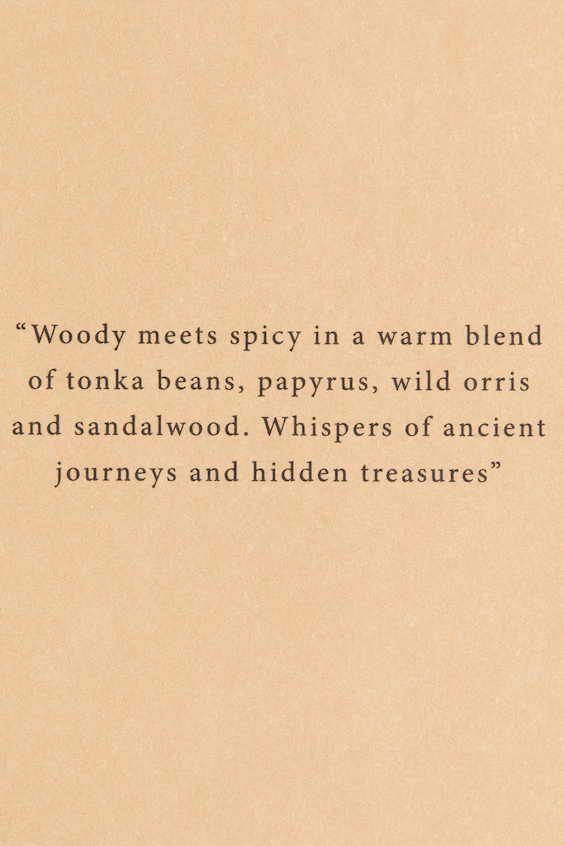 Восковая ароматическая свеча в стеклянном контейнере