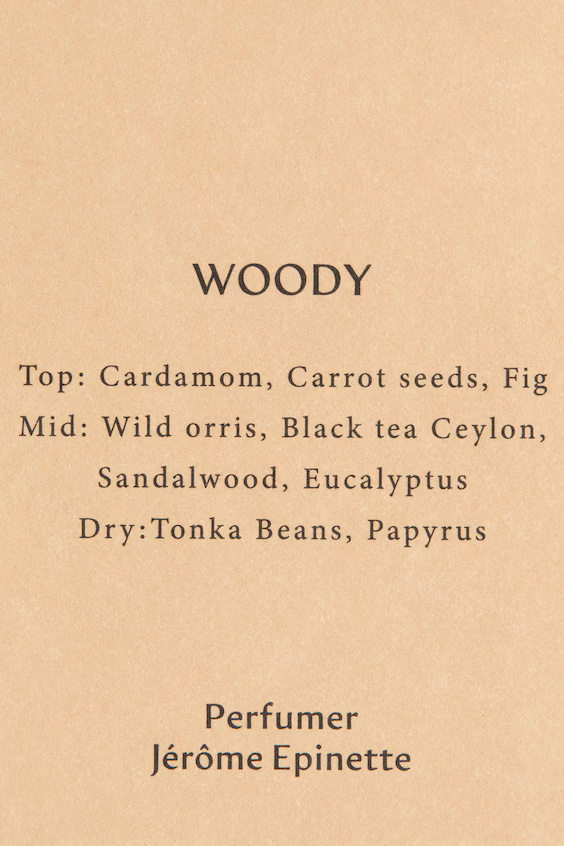 Восковая ароматическая свеча в стеклянном контейнере