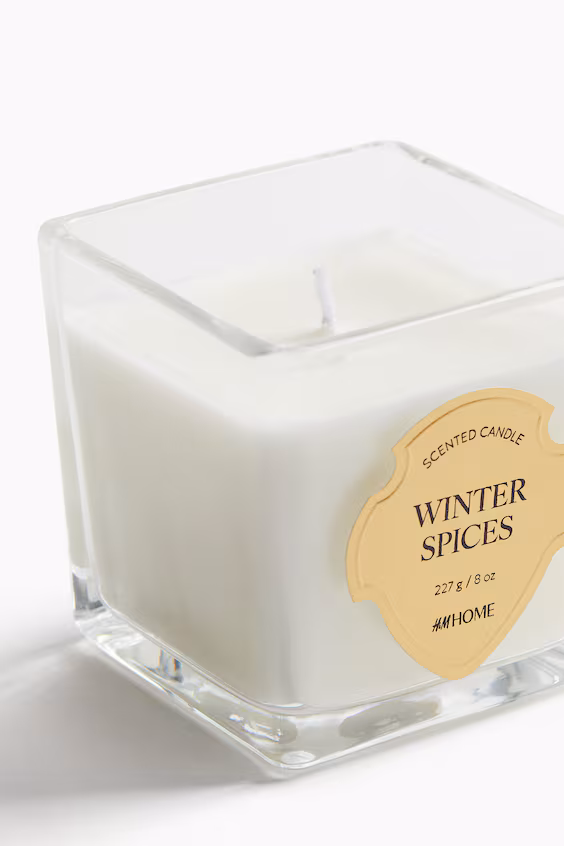 Ароматическая свеча в стеклянном контейнере