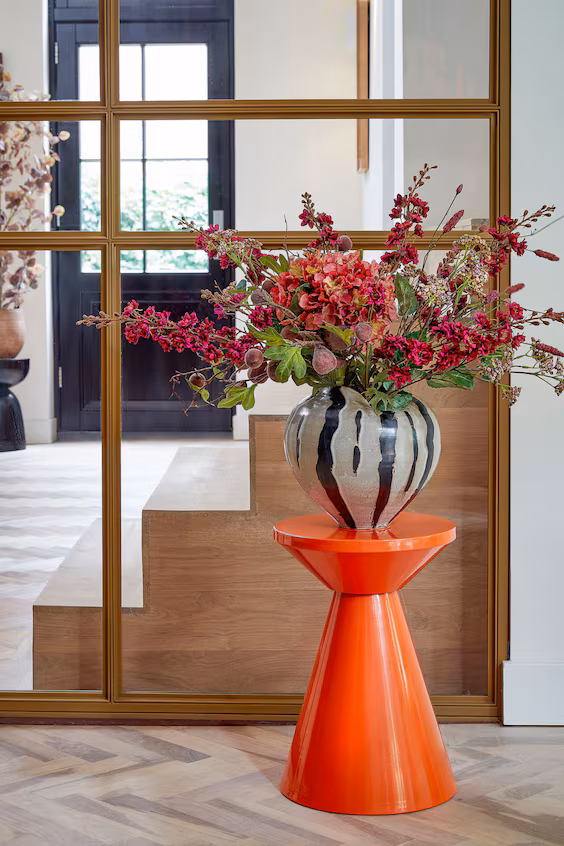 Металлический боковой столик