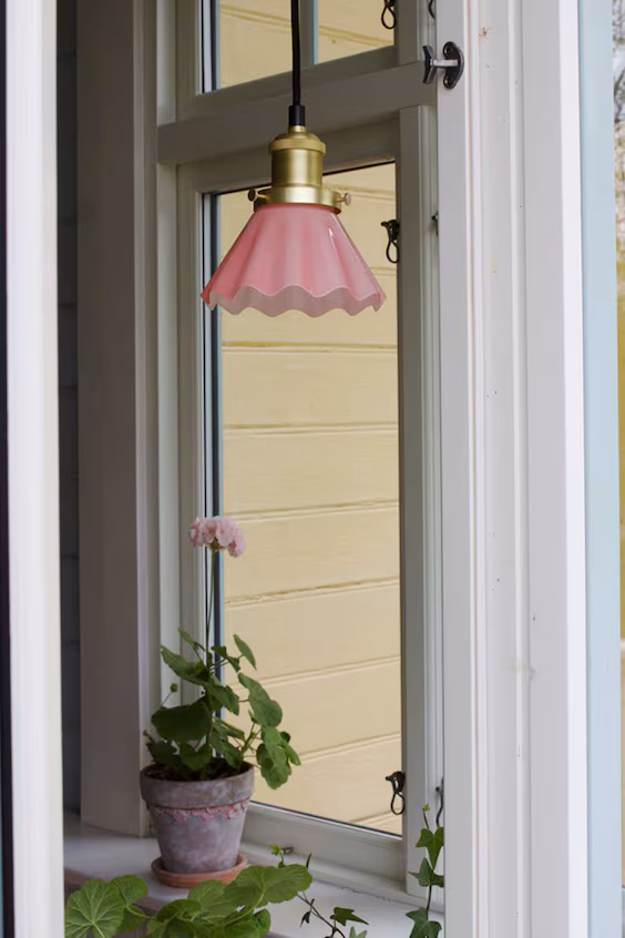 Небольшая подвесная лампа august 15см