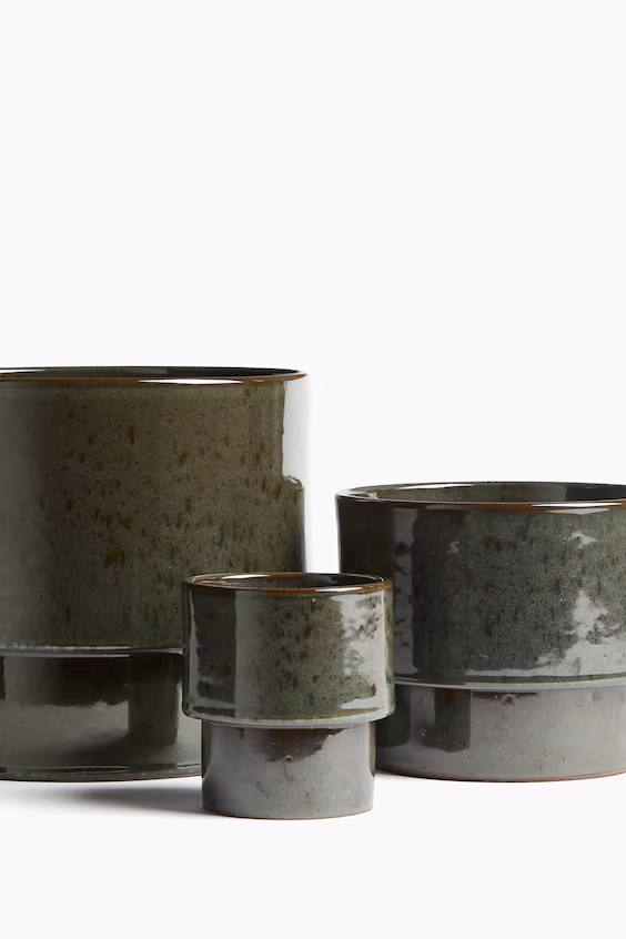 Очень большой горшок из терракоты