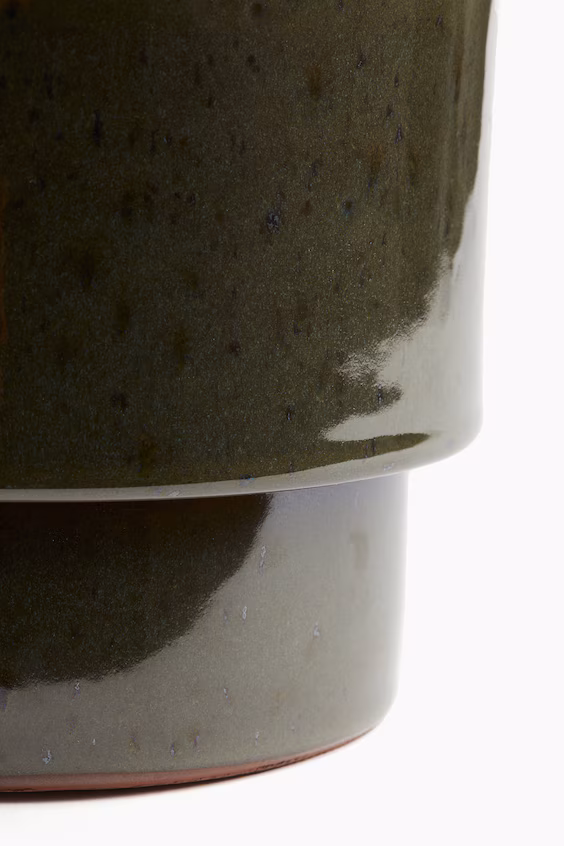 Горшок из терракоты