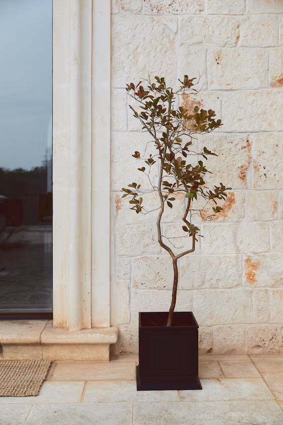 Металлическая ваза